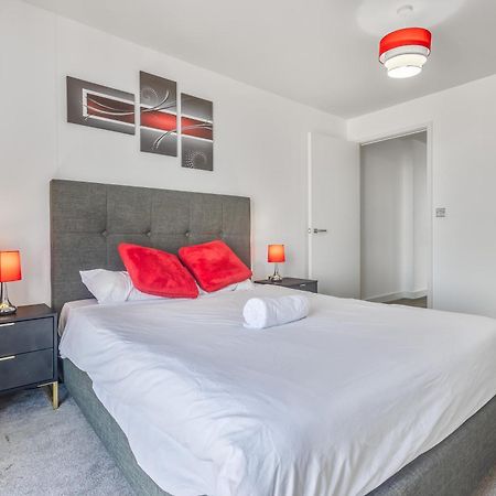 Luxury 2 Bedroom Apartment, On Broad Street! バーミンガム エクステリア 写真