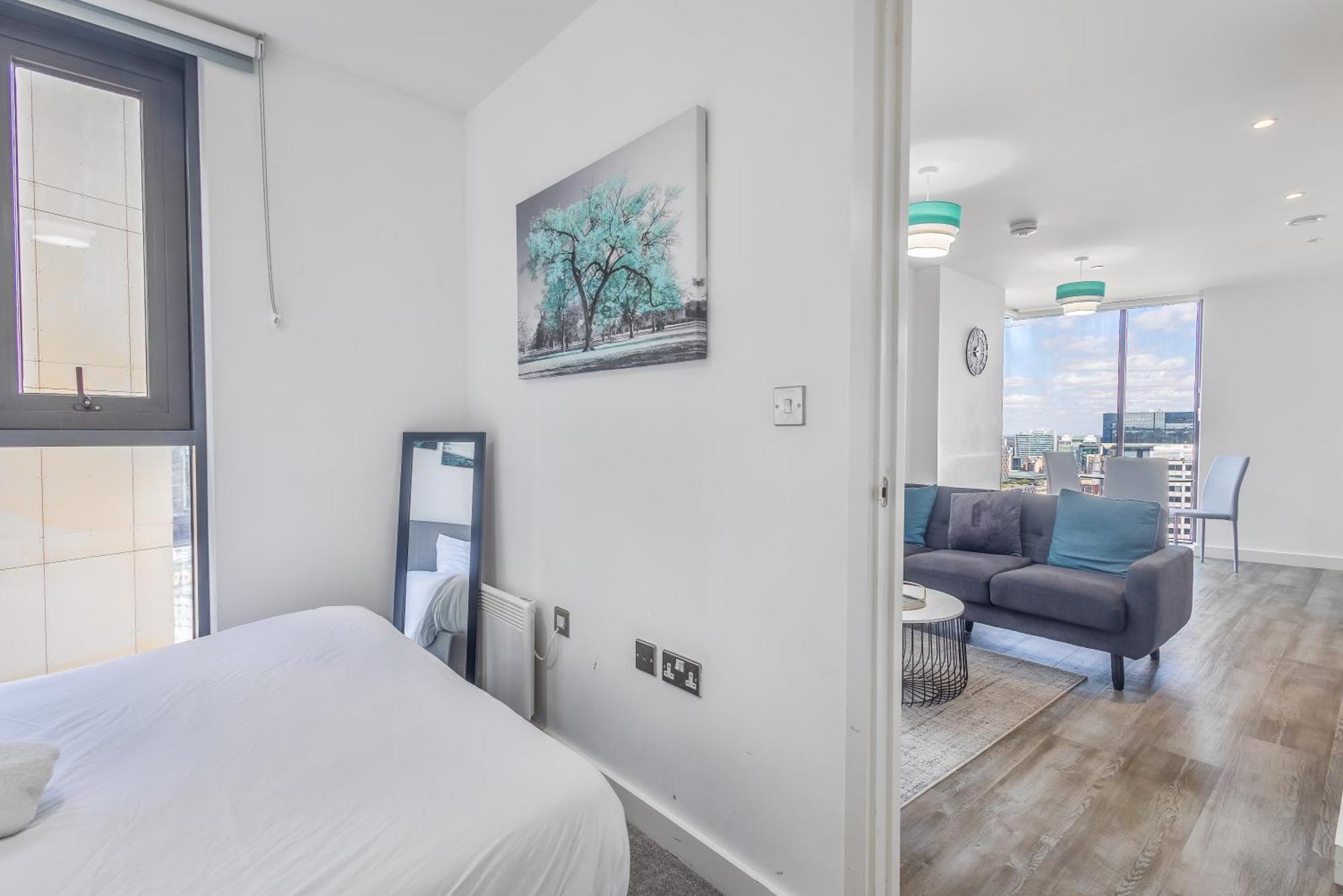 Luxury 2 Bedroom Apartment, On Broad Street! バーミンガム エクステリア 写真